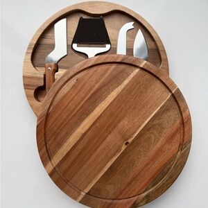 Brand New Toscana Picnic Charcuterie Board + Knife Set